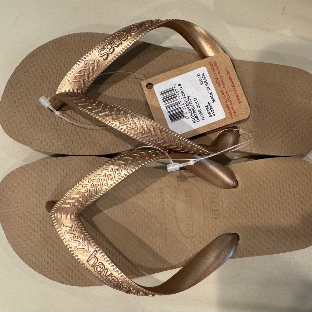 Havaianas Rose Gold Sandals with Textured Straps